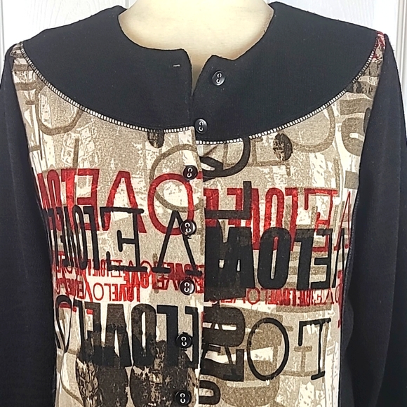 Zoe' Love Cardigan - Picture 2 of 10